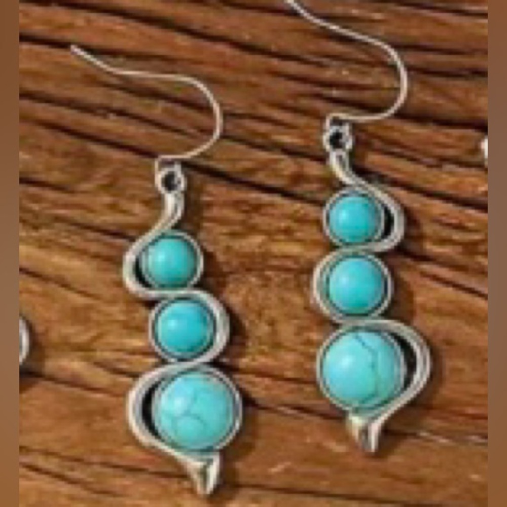 NEW faux Turquoise Earring, Silvery winding snake, 3 round faux turquoise stone